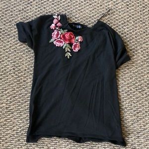 Rose appliqué shirt